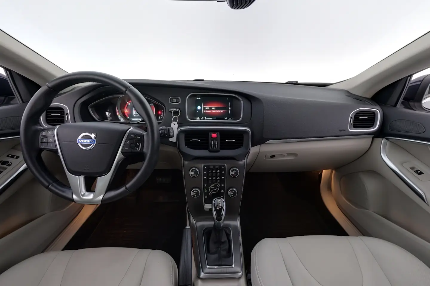 Car Image - 3UMfZqDxBKi8E8XAH27PTI