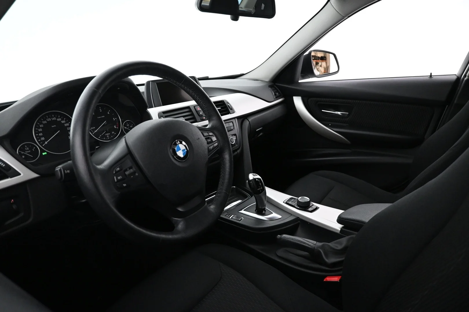 Car Image - dL6kL8kPbdXfSG6r5TzPE