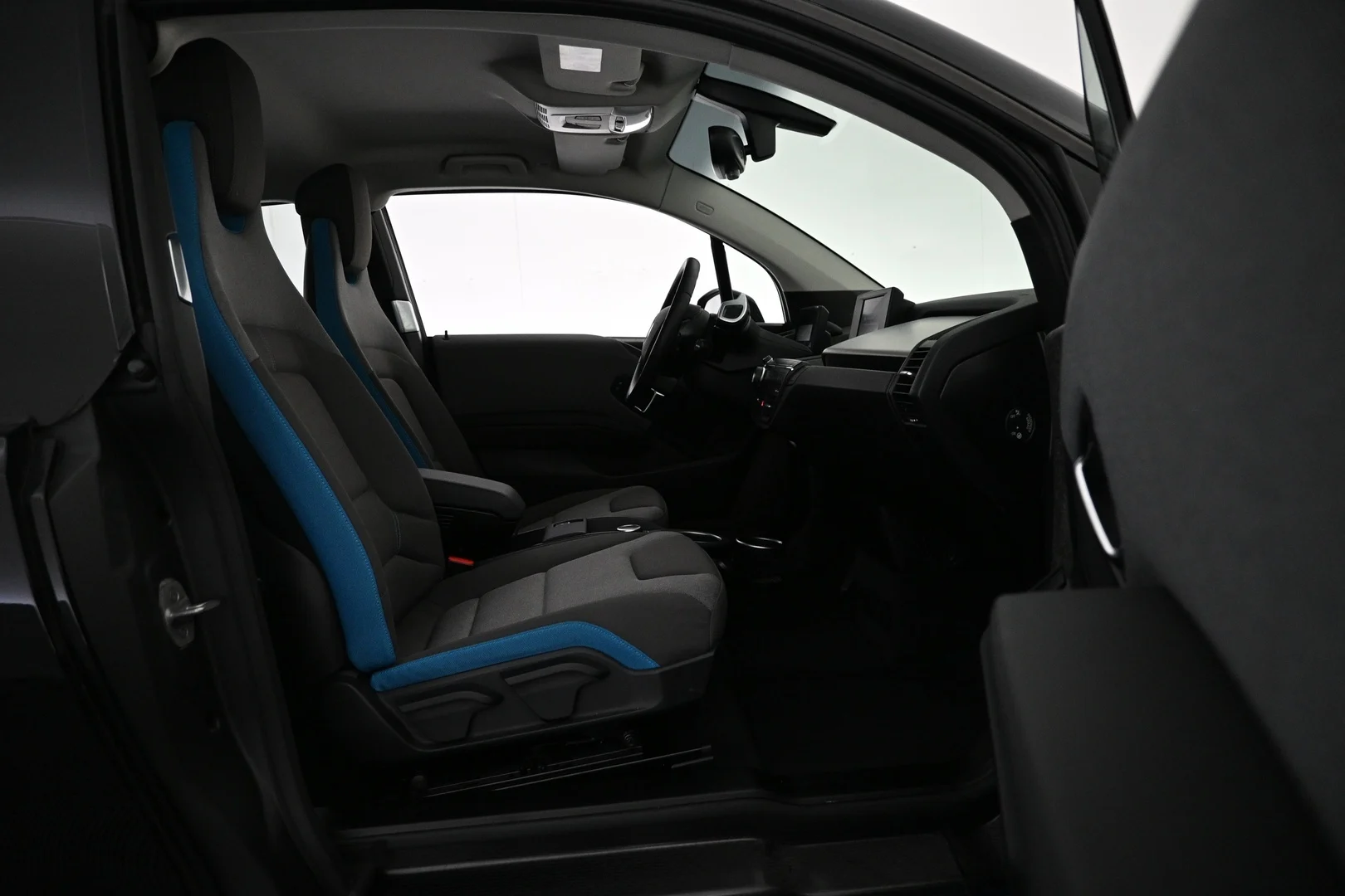 Car Image - 2fTF8oIBd1QL5EybzkvBLv