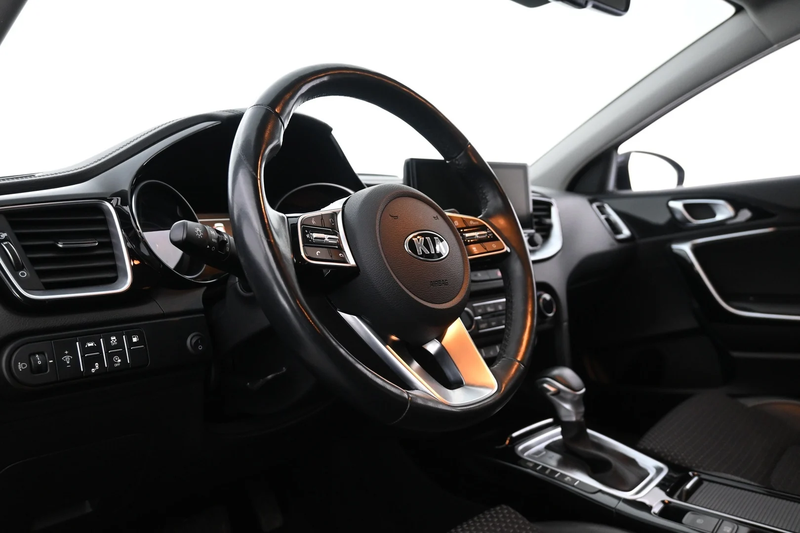 Car Image - 3hv1tO3MxUXzs8tGpabA73