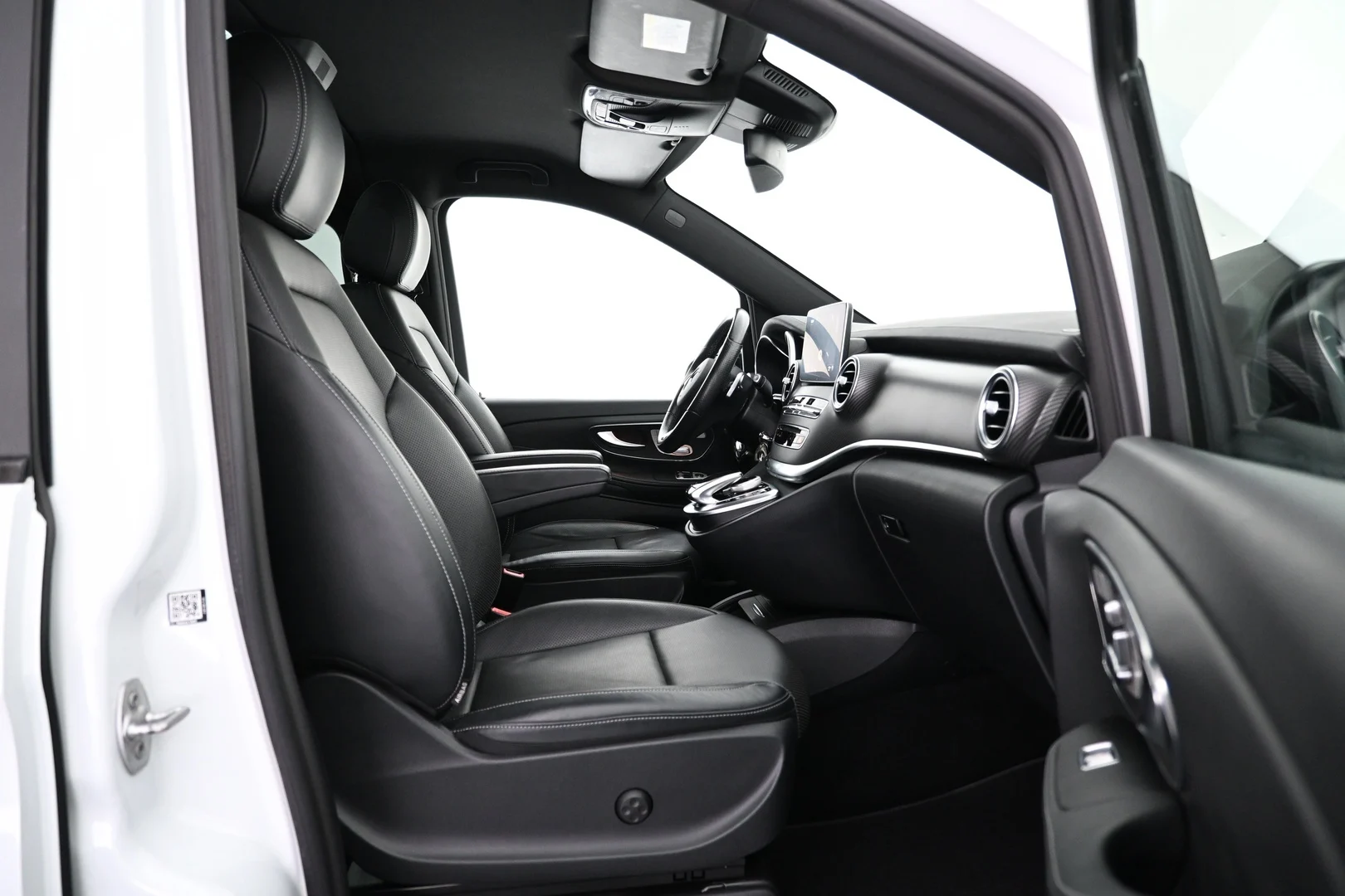 Car Image - 7skbhjry1touGIg4C16vKD