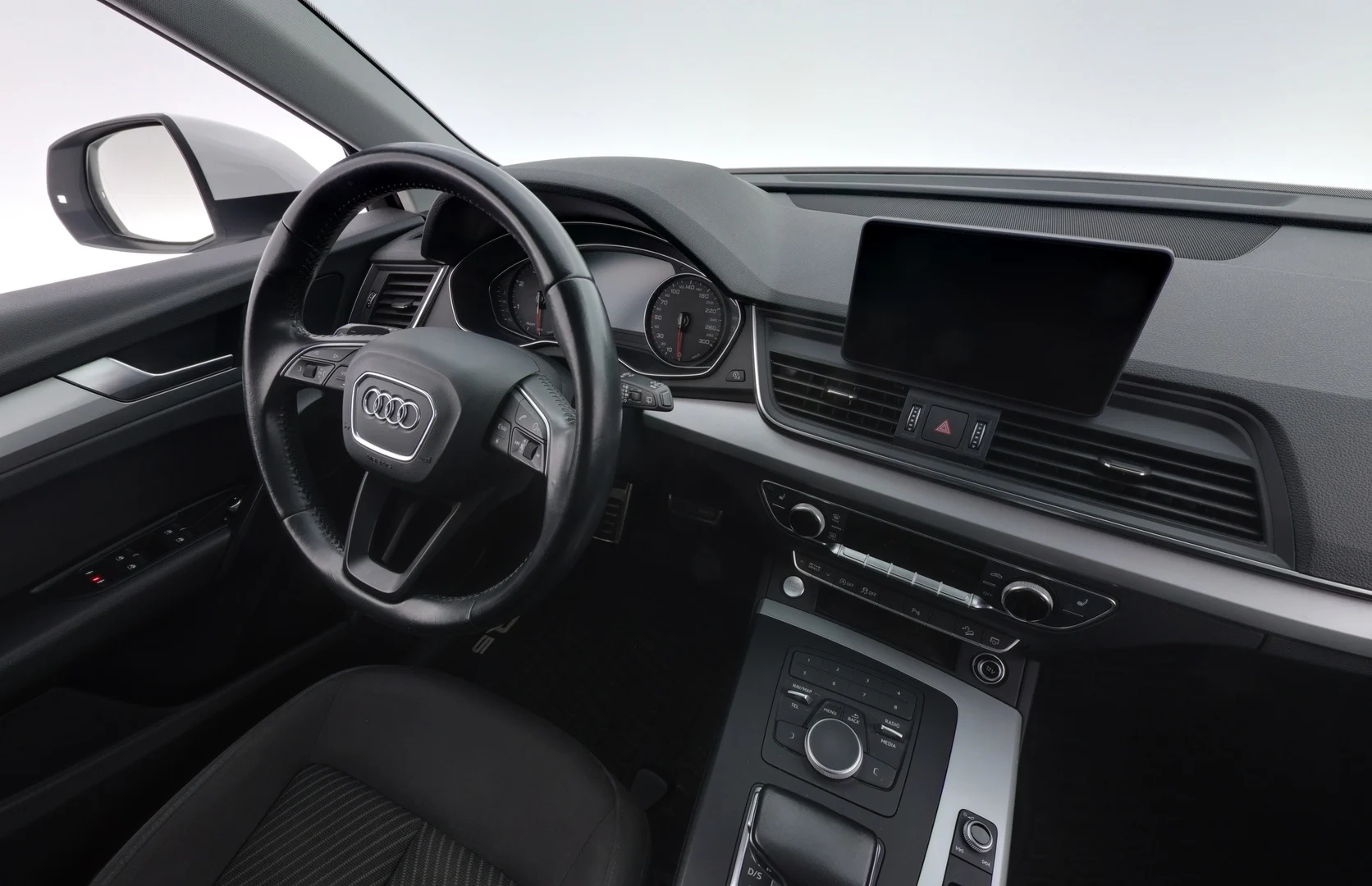 Car Image - 2CnLq8KtMV1dU9yyAWlHMA