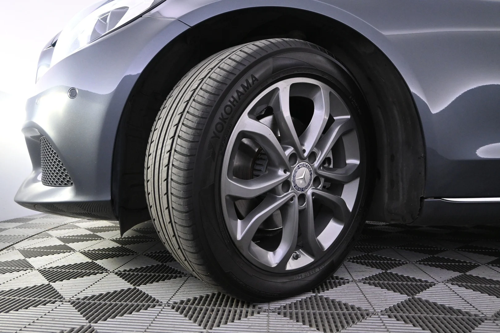Car Image - 3YDHc3kHwiG6V901HksTxu