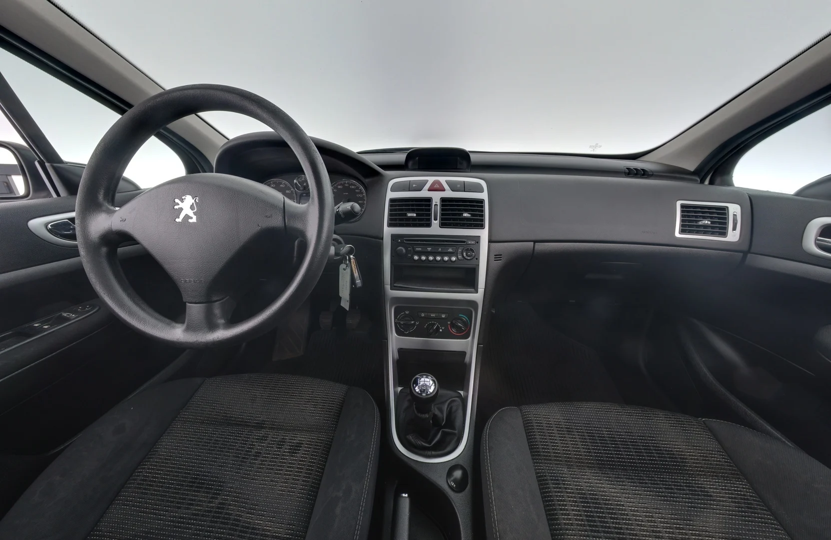 Car Image - 5jyXIKhiuwayWbooB9NfN6