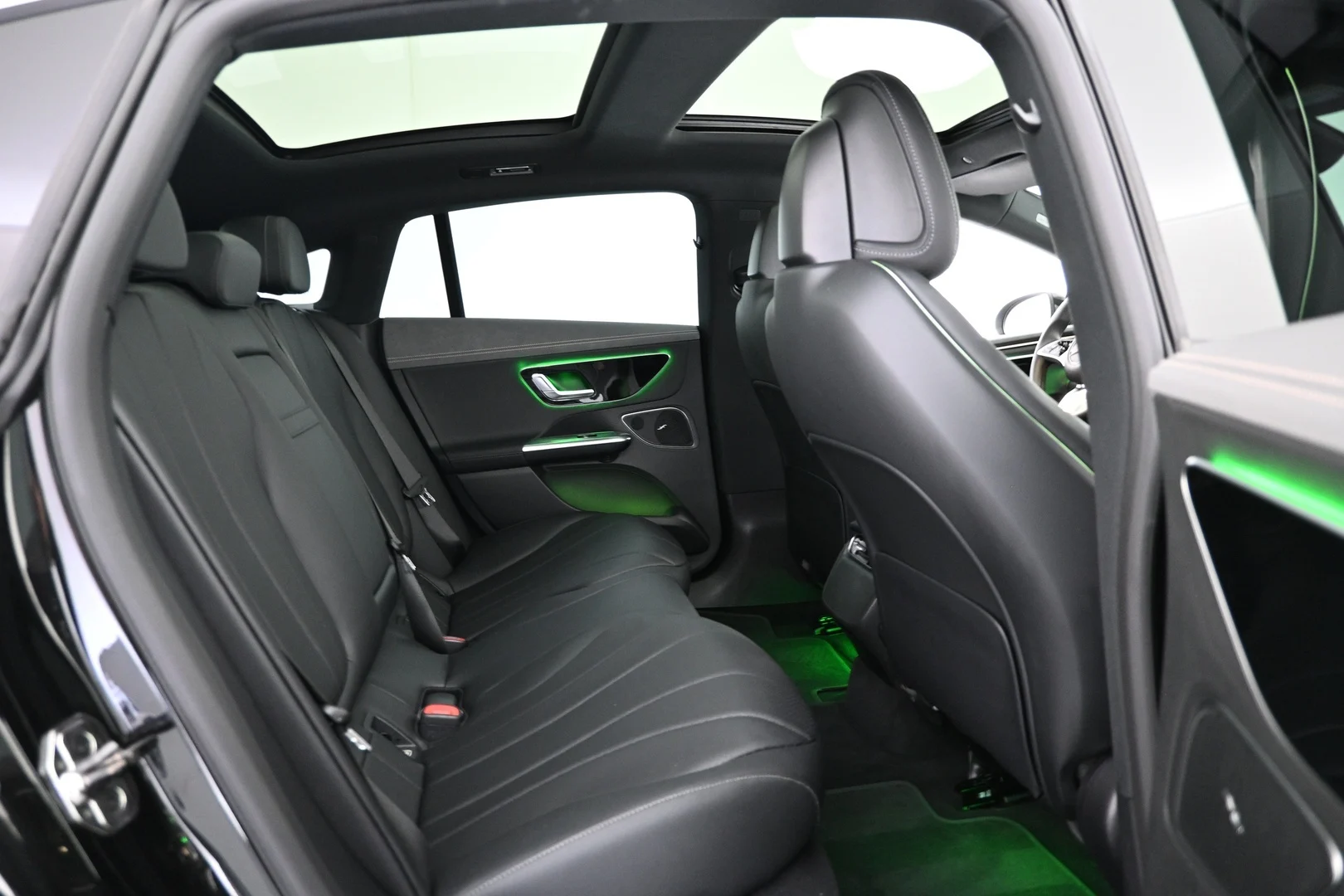 Car Image - 55QNx8k36PDWx8D1KHFrnF