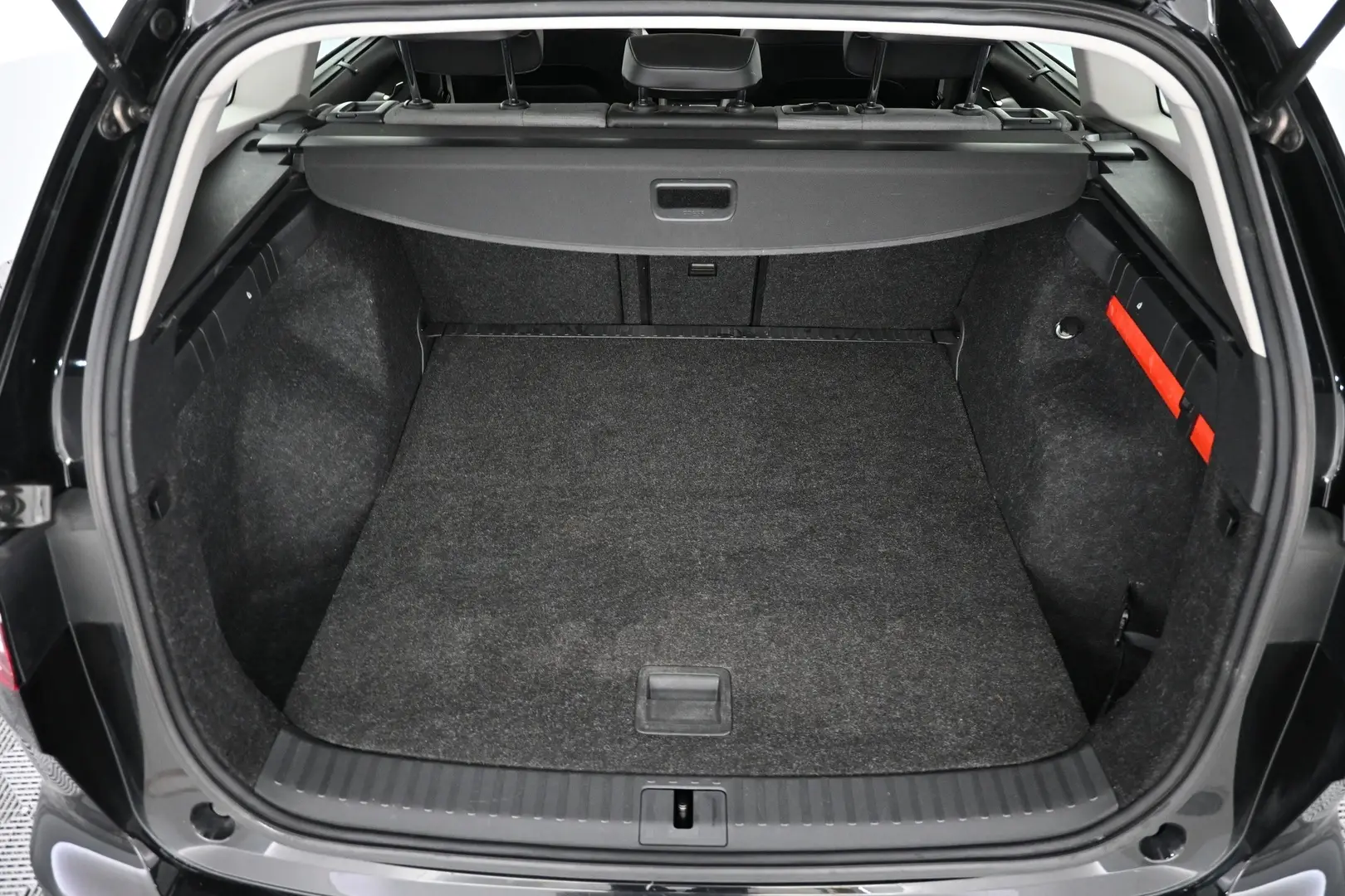 Car Image - 3vfTOYH1LmNaVvq99hgTe2