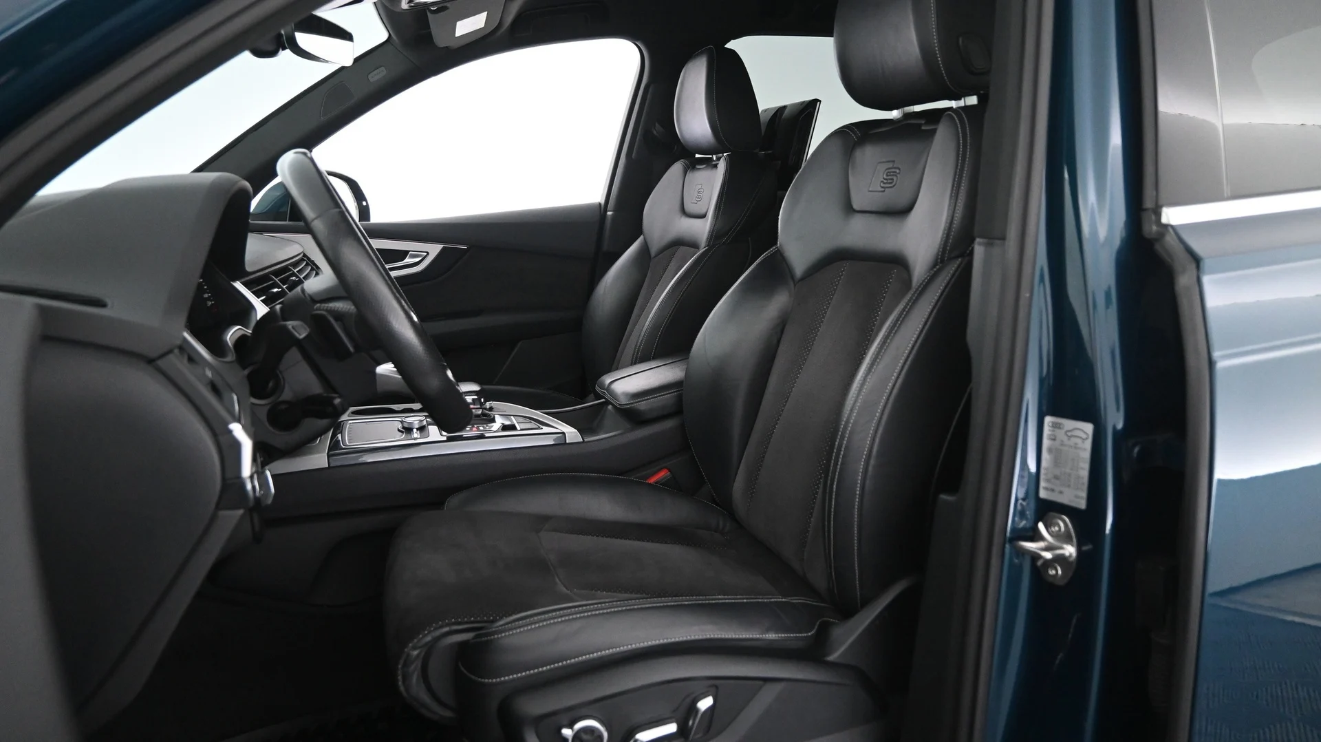 Car Image - 4Xk83Z99XhHfgFWPSx0F3Y