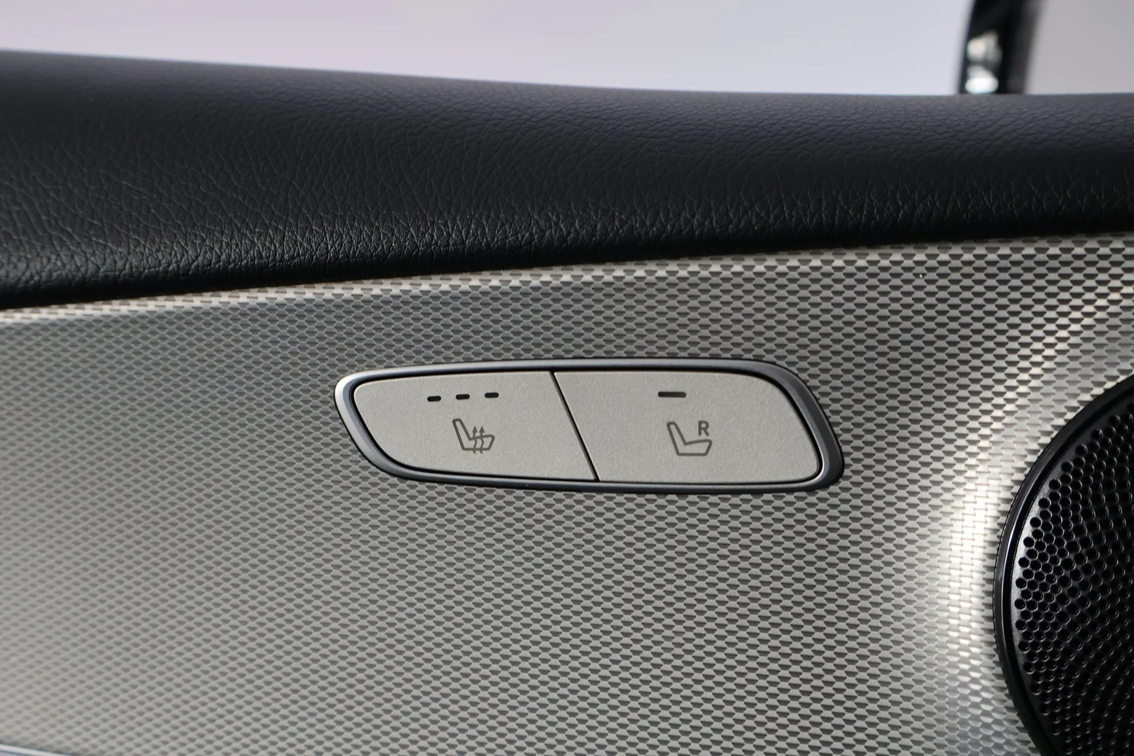 Car Image - 3551e4O2eszF6WXxNbH6Um