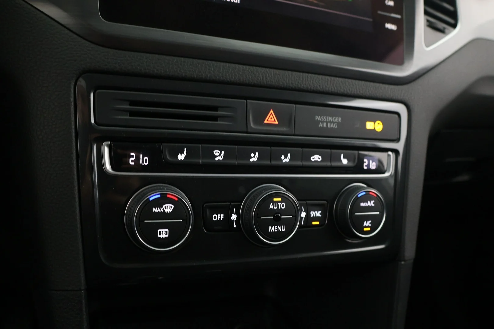 Car Image - 2VXFXxRnXcPXoKBd0HSHp1