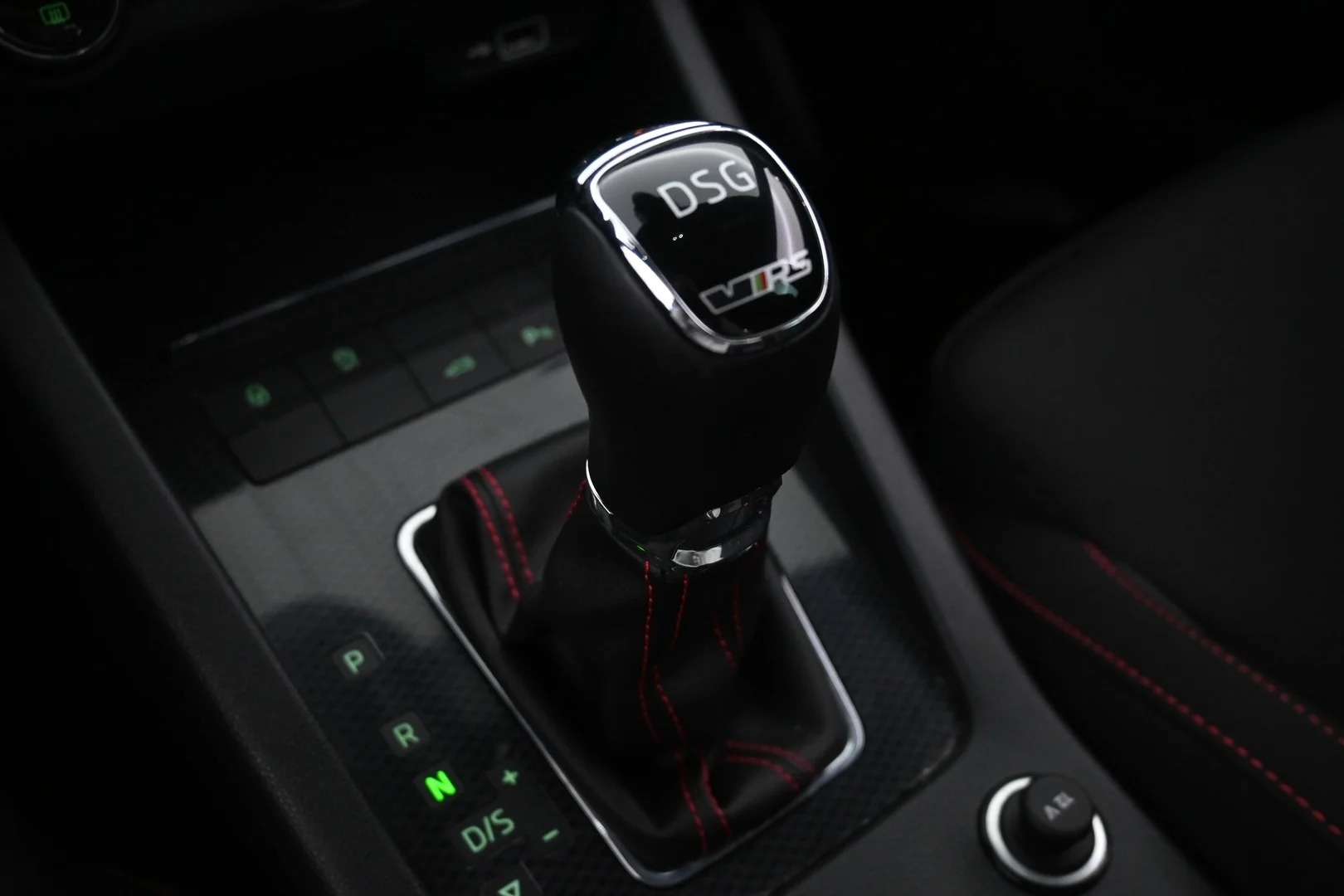 Car Image - 5UVbcaZhArwFn9jHhlNek5