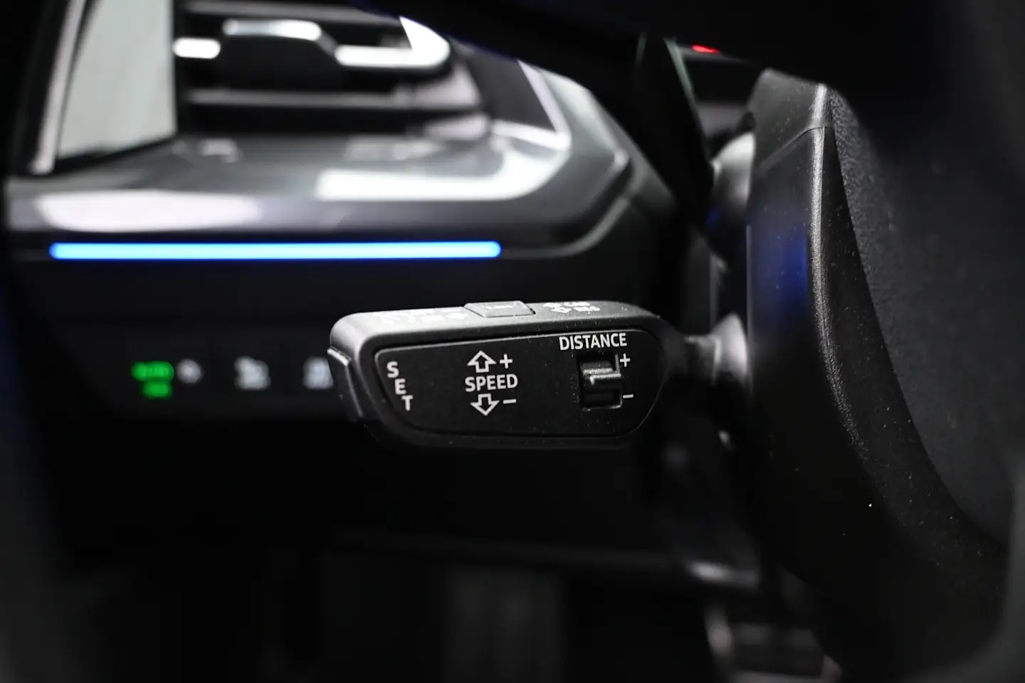 Car Image - 5yVo0KoJ2AiBu04l9eeKOX