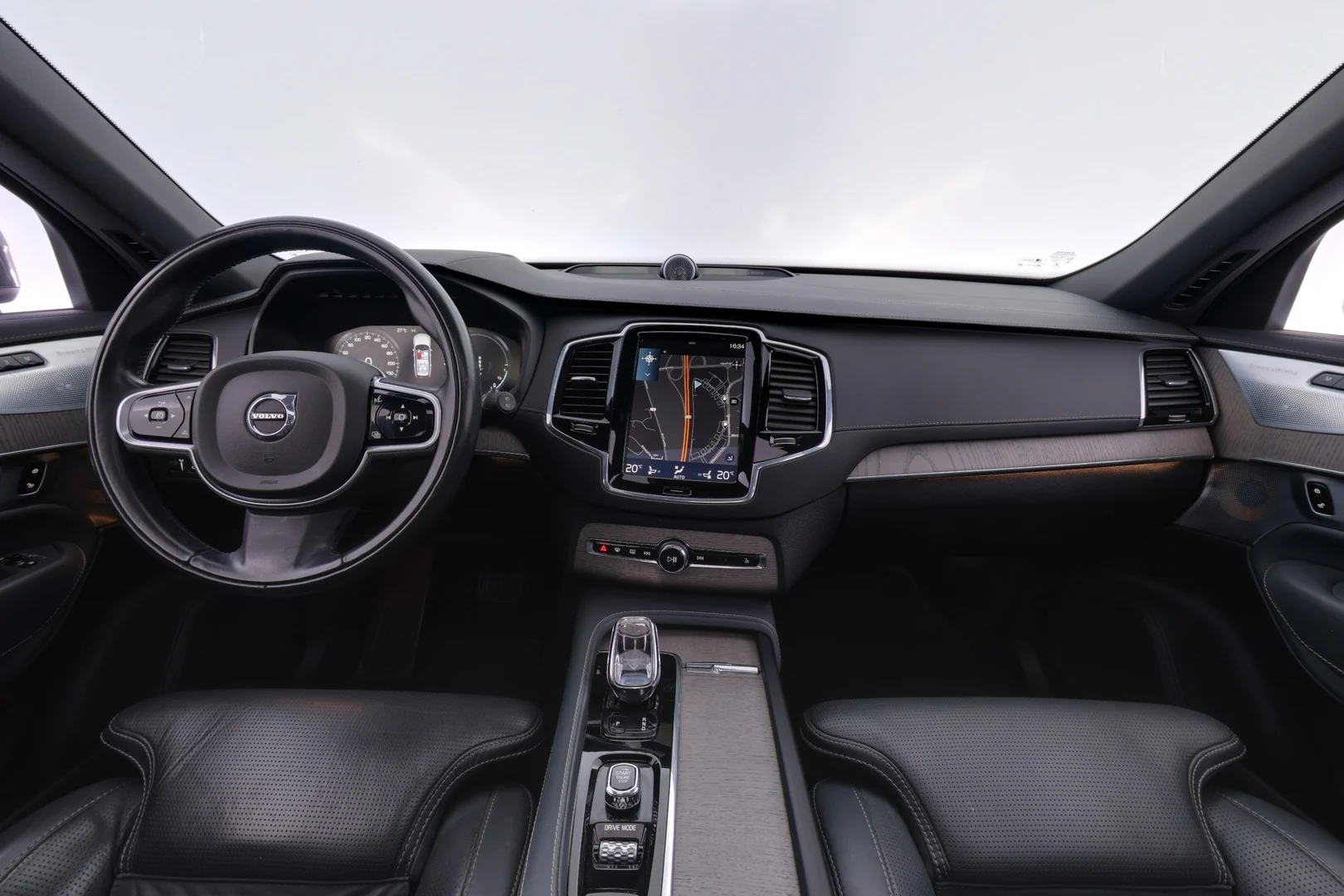 Car Image - 2Ky2hcMWNUhvbrDxqzSLZ6