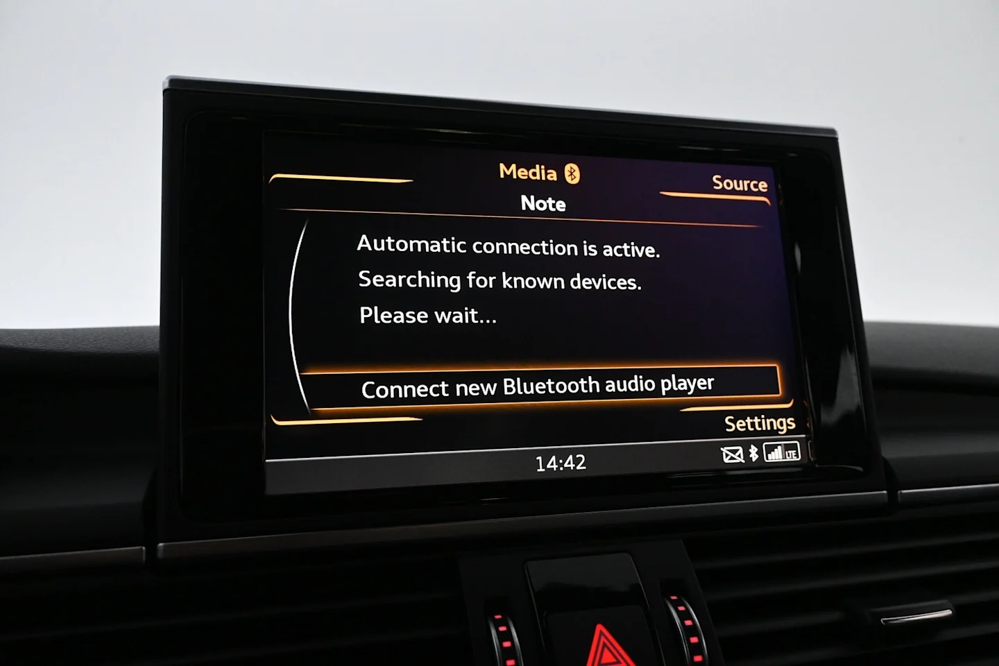Car Image - 4vZA4TXxZTKUvXRzIKnhdy