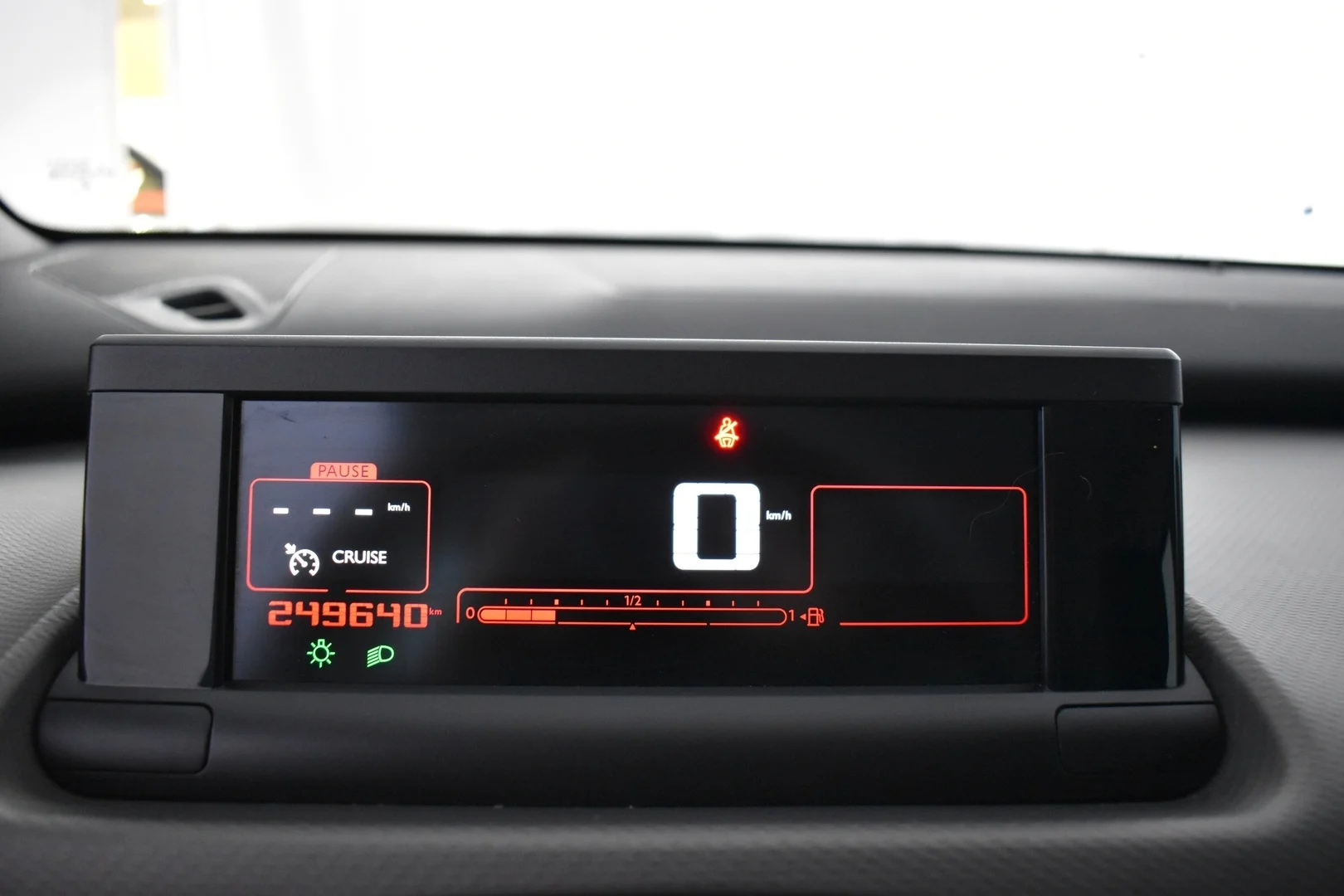 Car Image - 51I2GccS4vcmRUoIzmGrtC