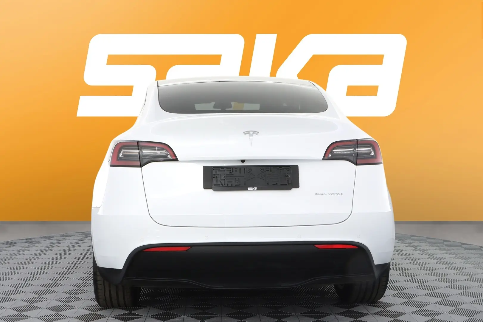 Car Image - 6OXaka8mVGQyCFP616dBtJ