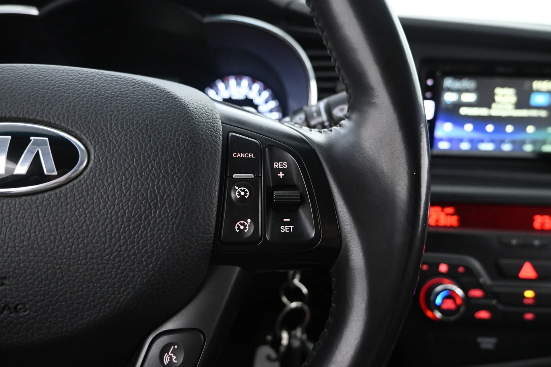 Car Image - 3GlC29pUZ2r3MhXrVqUg4L