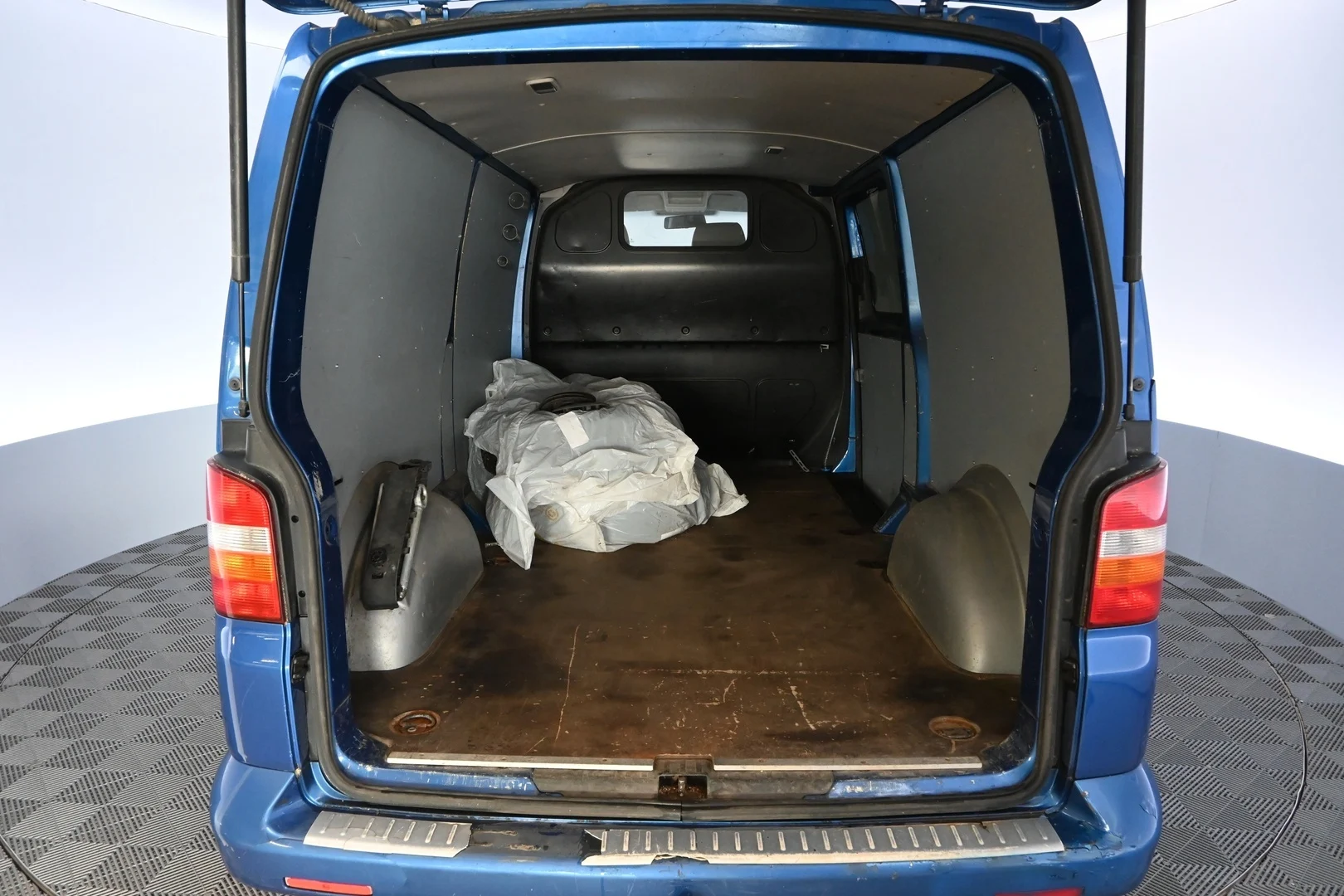 Car Image - 1cV7FKw9mDklFmOv0yuA2j