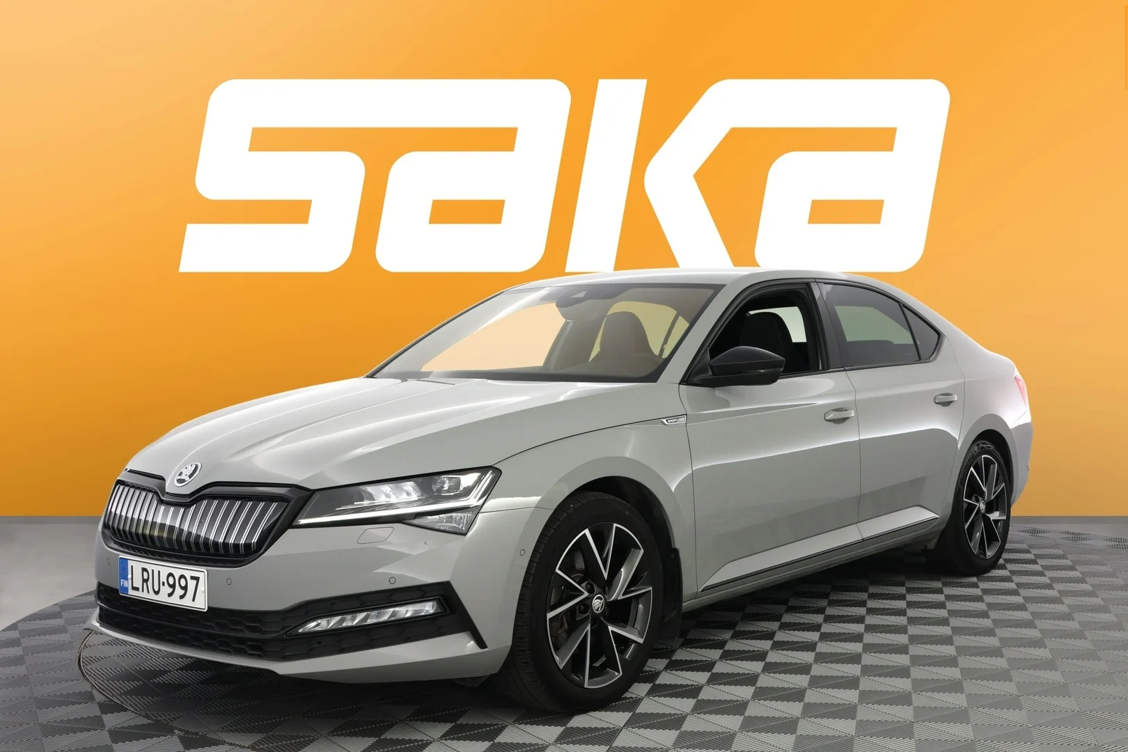 Car Image - 5km0q8TQandejX8AowCNWD