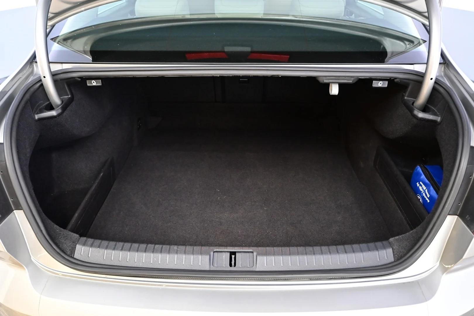 Car Image - 2p2JdEH6wMIfrdssndpD1Y