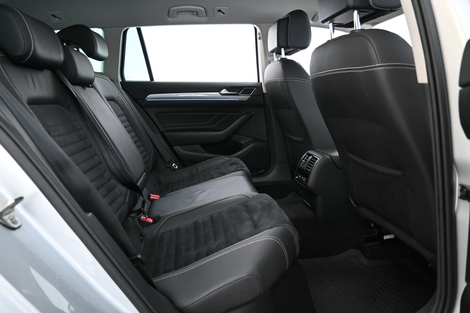 Car Image - 3CIoHc8JqtcV7fWL3BGs5H