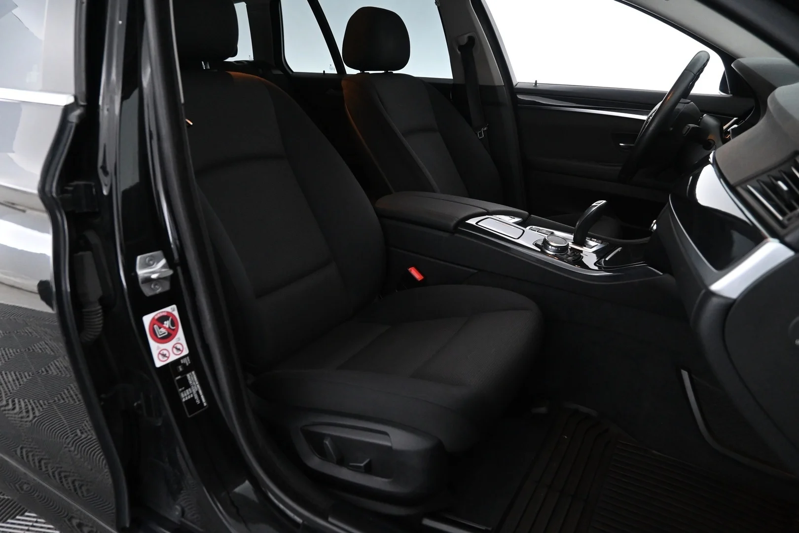 Car Image - 35jeoo7AAId1uAR5CxVaQ2