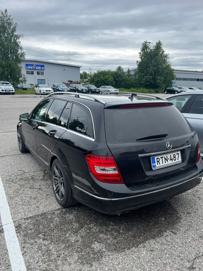 Car Image - 13LYeHBKy1ULsirdjZZ4F5