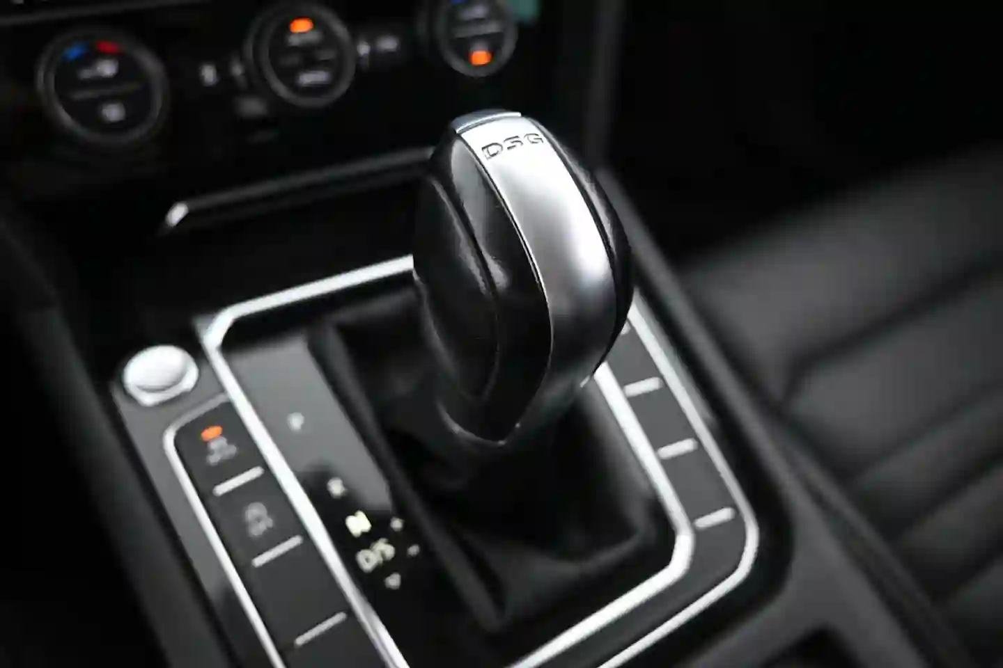 Car Image - dUVTut2RZ8LpI6qOiLTPd