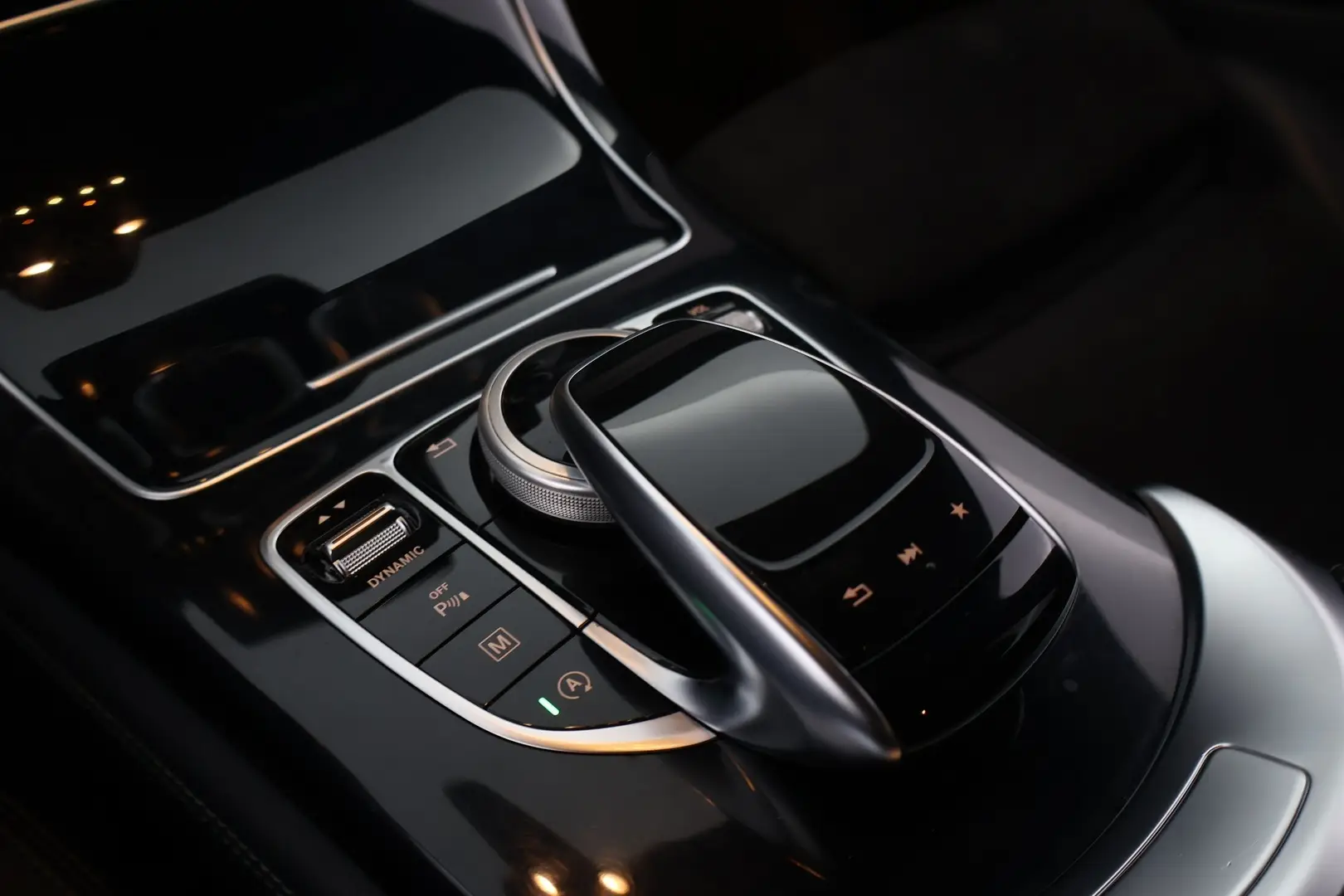 Car Image - RLCnEQRn3Cz2TgY39MSnq