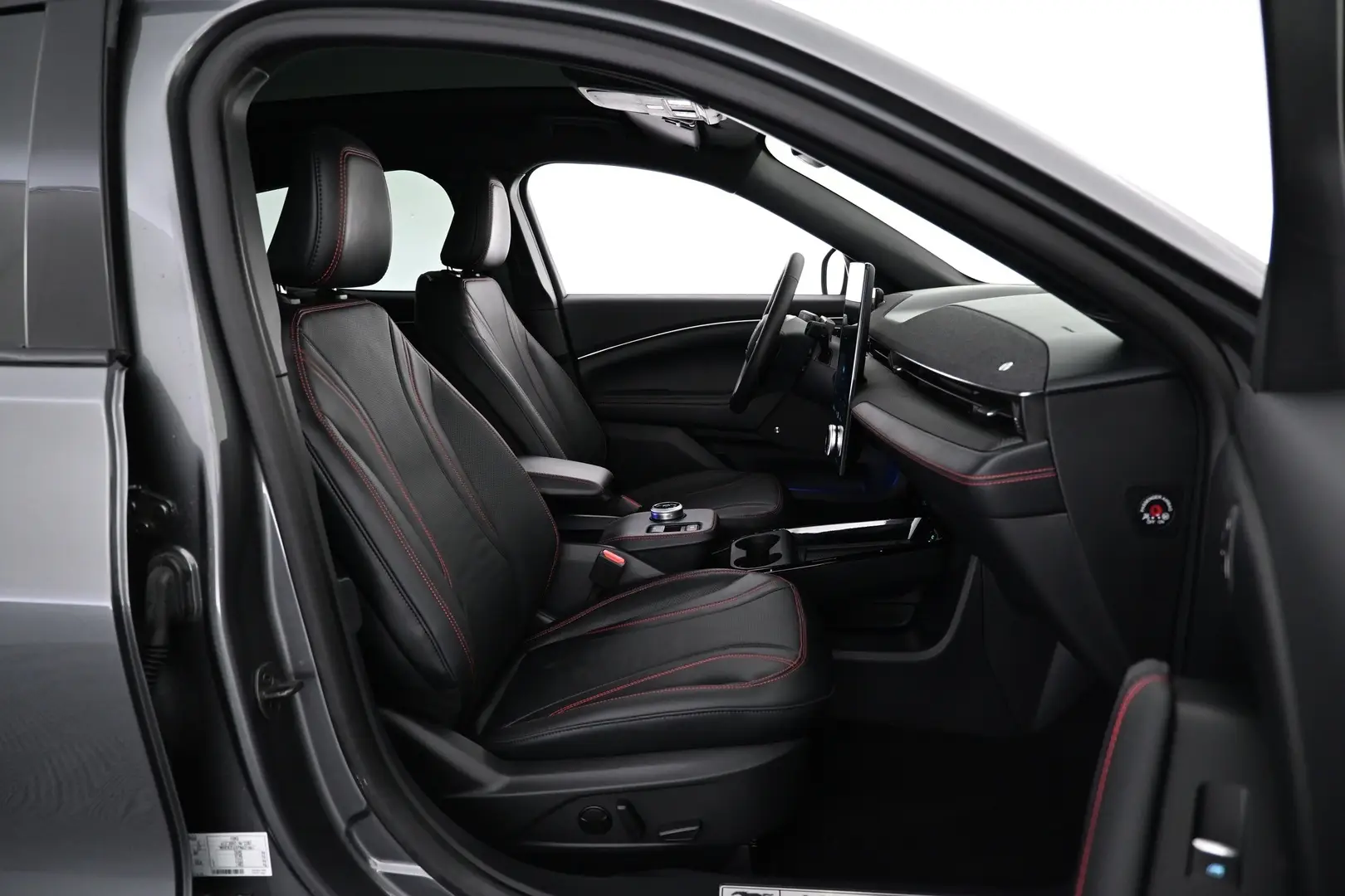 Car Image - UlnNULSsQCde0YBUnIVAx