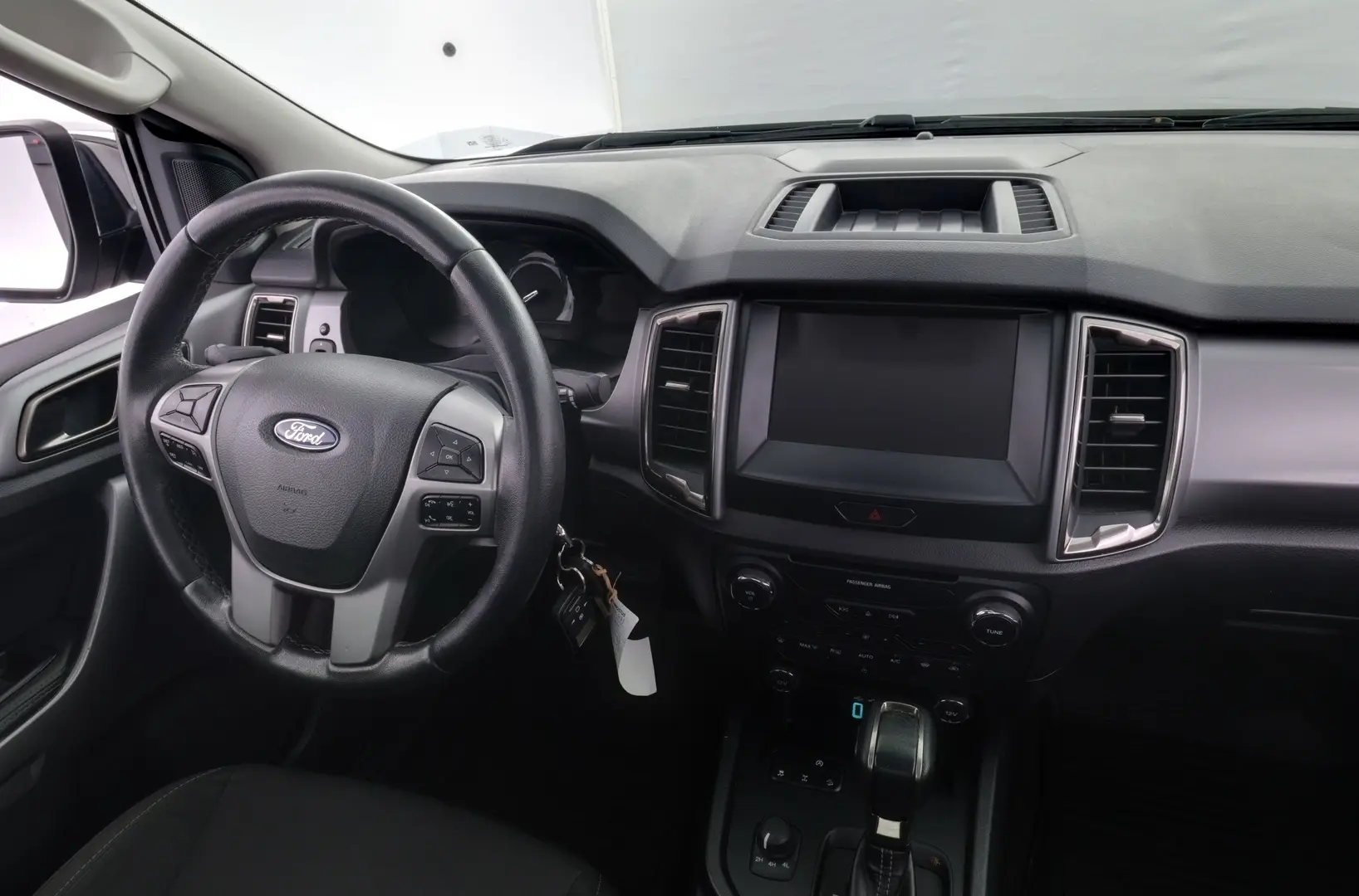 Car Image - 4Hjt2OnYxOB5Xma1R1MIsO