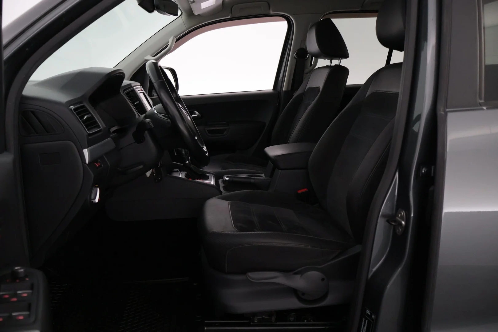 Car Image - 5fIUU6OGiCnivMp8aaXiDB