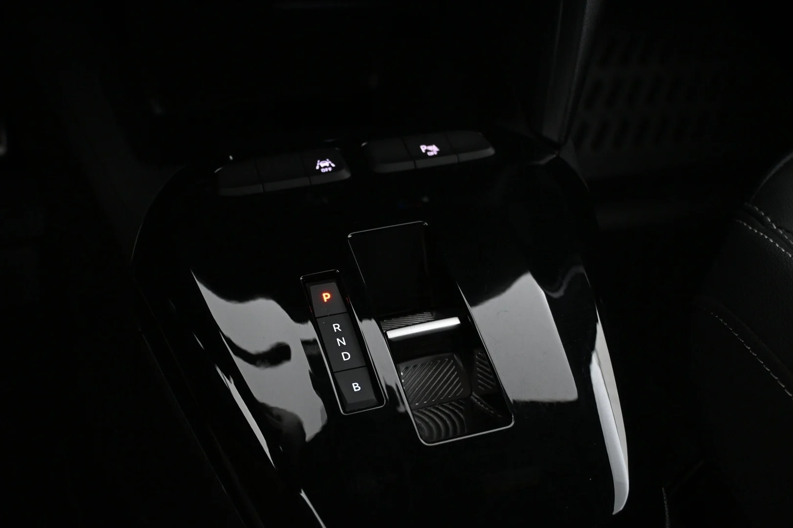 Car Image - 5CEXJae6BSreJ8tsBcq0H8