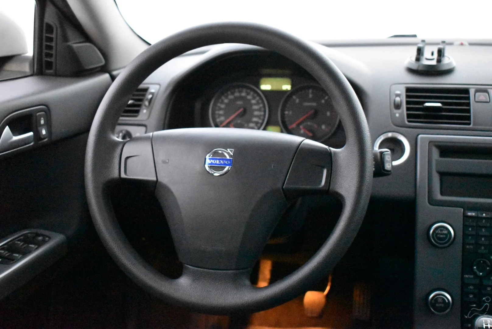 Car Image - 7qenD914WhsrOvBKGafHUM