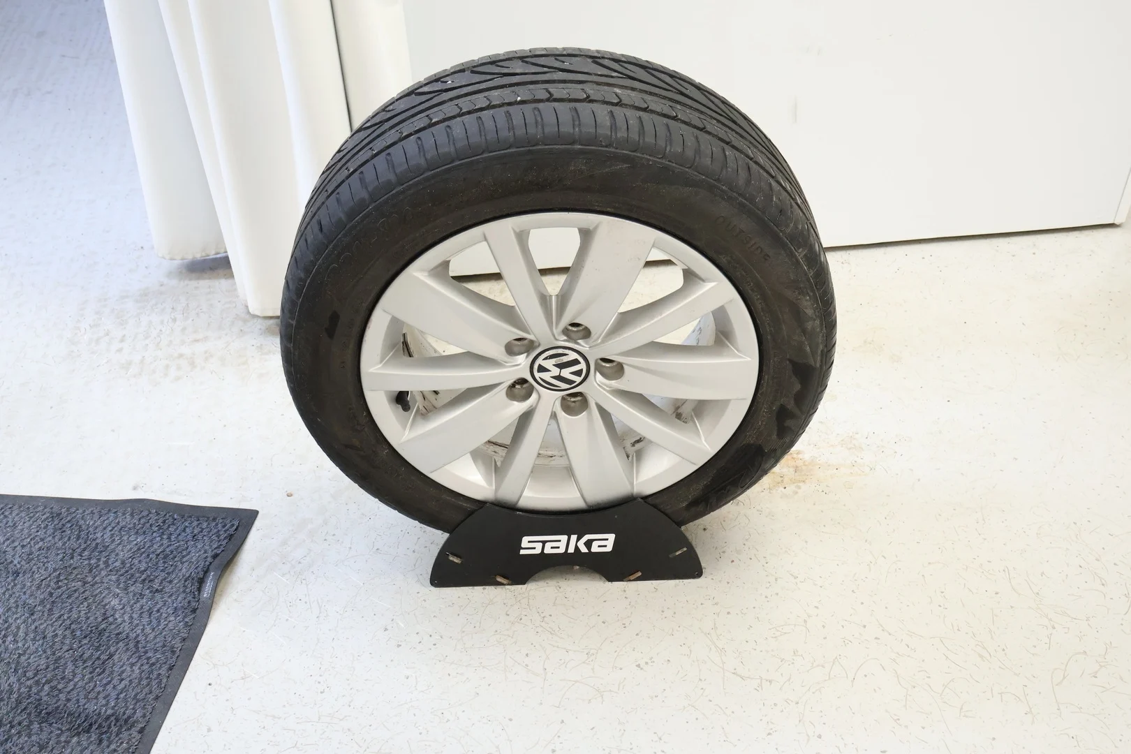 Car Image - 6Sk5tHXqPidryGhx3PUxnH