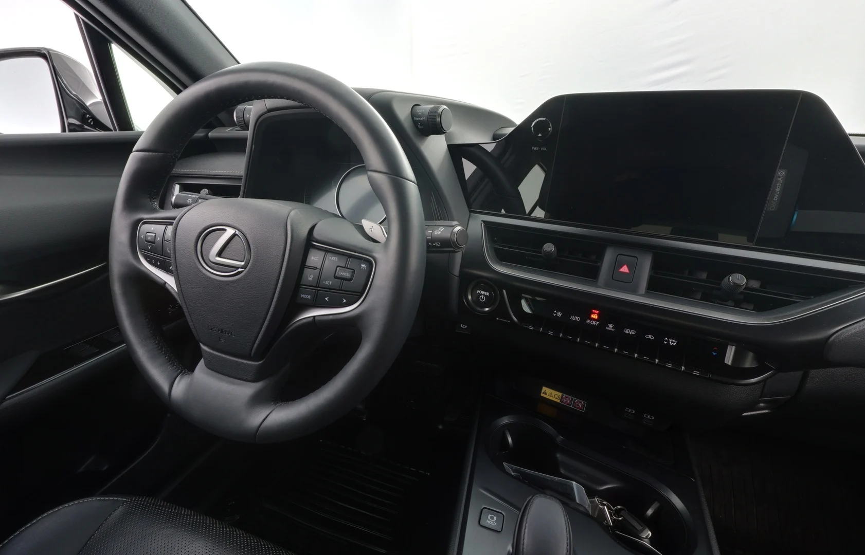 Car Image - 3Lxx1tuTk9mJaAMqc6ot8L