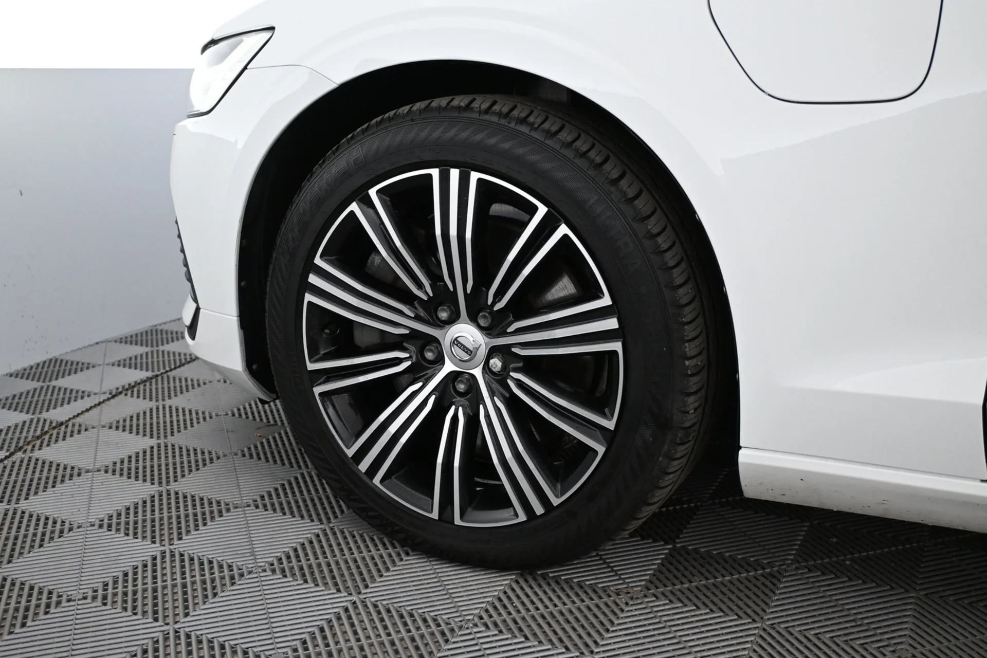 Car Image - 6tm68lm1dMOQbGQtqIKaNo