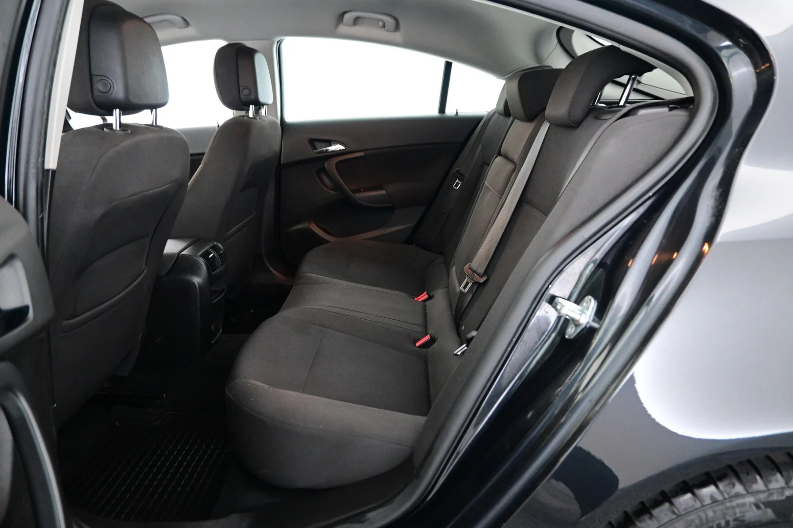 Car Image - Jcrq6svcUz1SGIeiML4j2