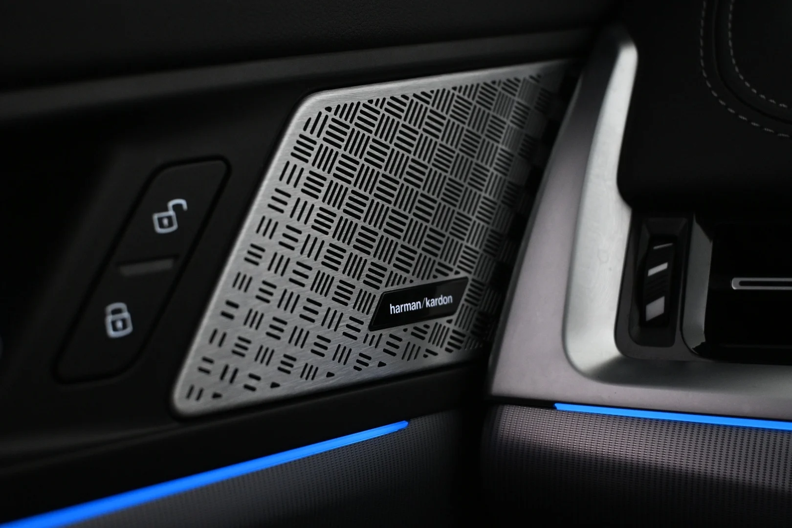 Car Image - nUaTvpFIo2yZKjfmxD4SE