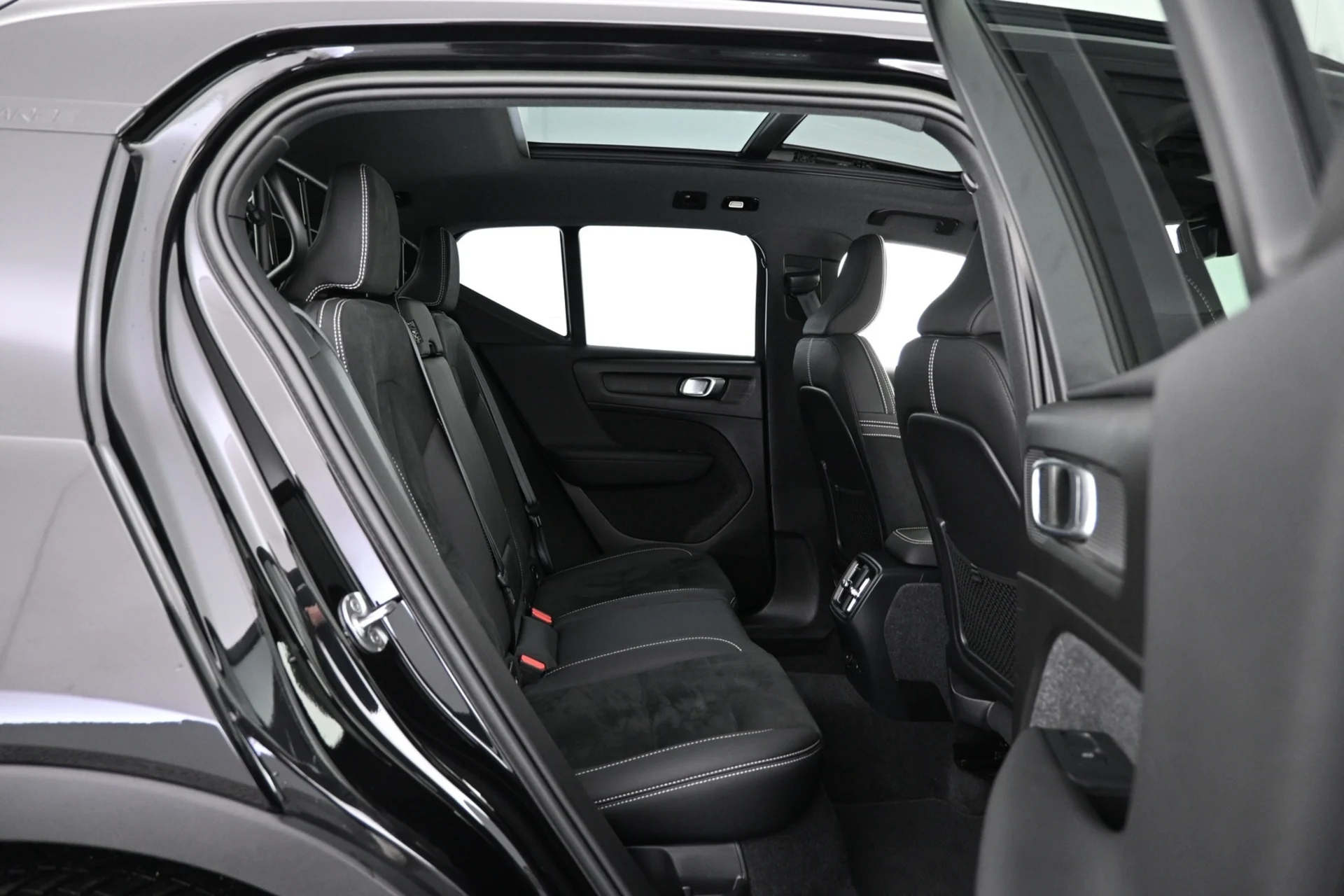 Car Image - 1luzKeOXComeMJFng3RC7Z