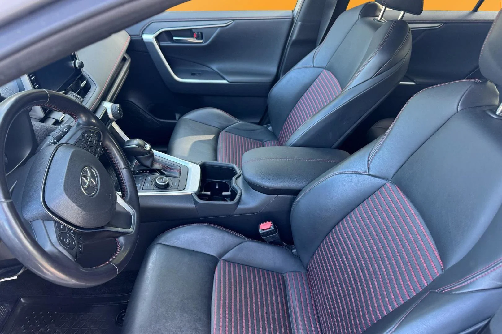 Car Image - 777McW7TEsKkFkiwHqbFCV