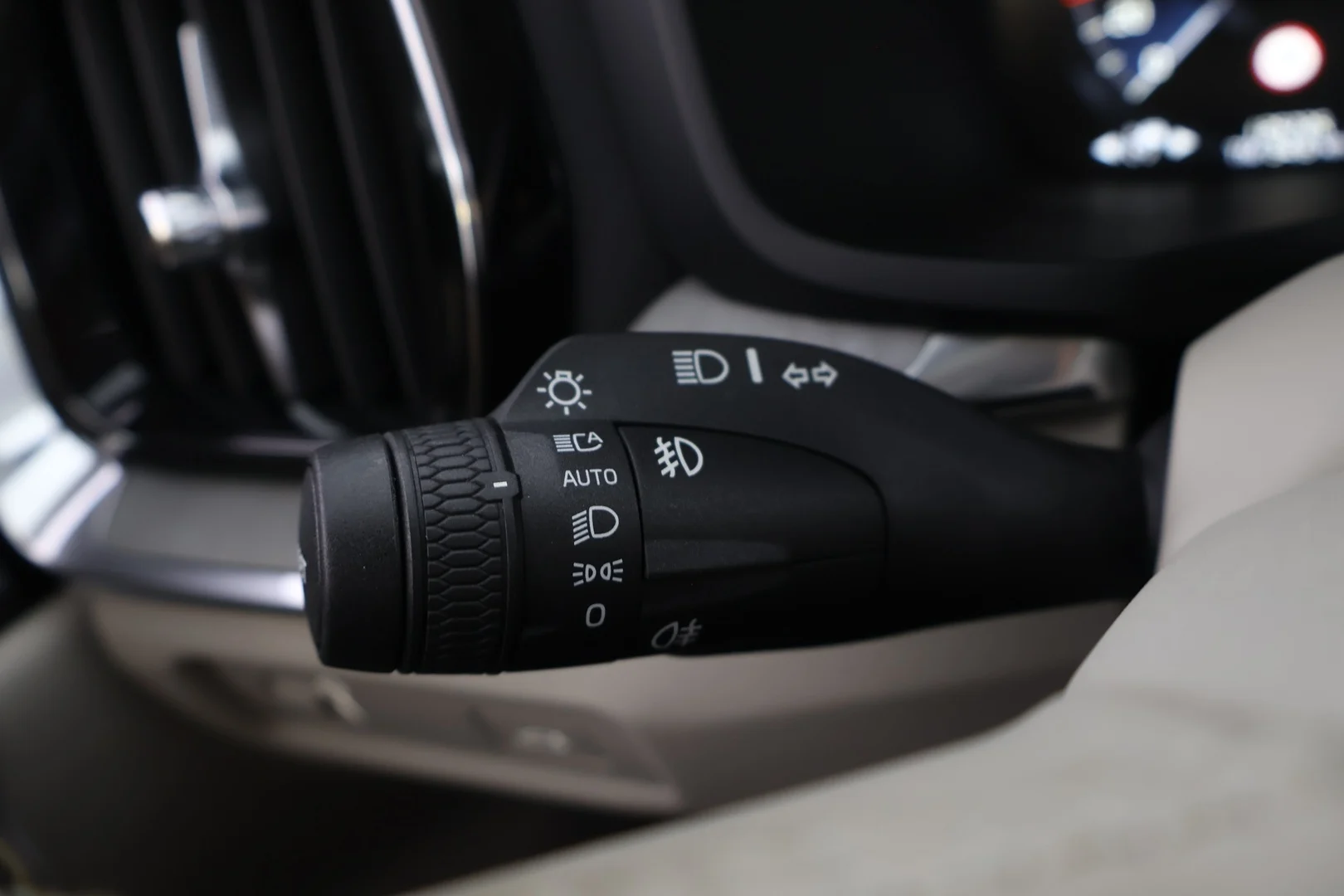 Car Image - 4eq9DvuzFt5uG0Tt1i15BB