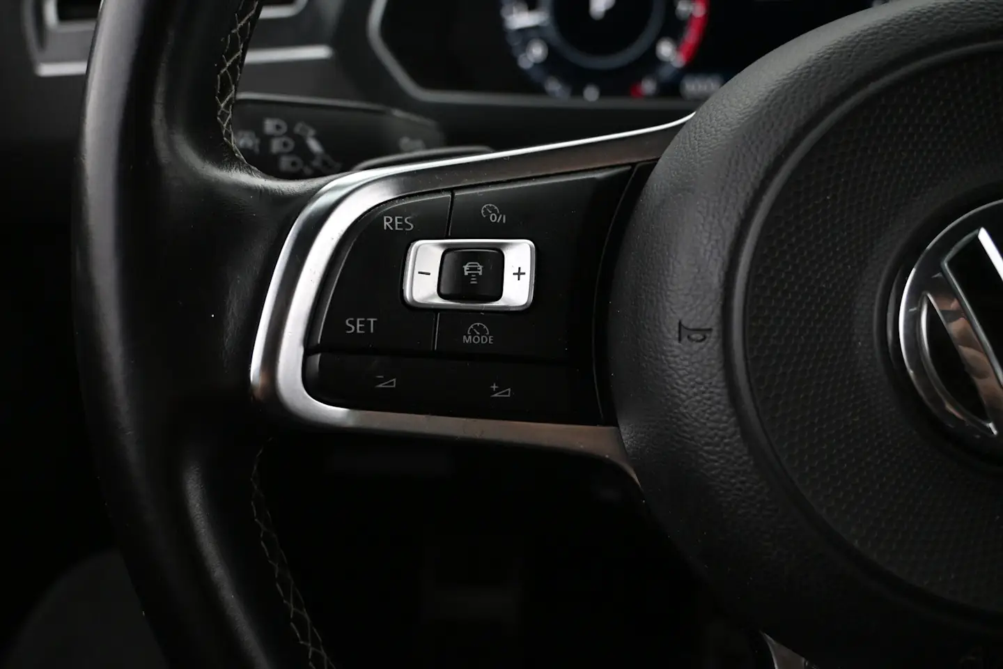 Car Image - 5EkAlc5touwqMjfZgjo9D2