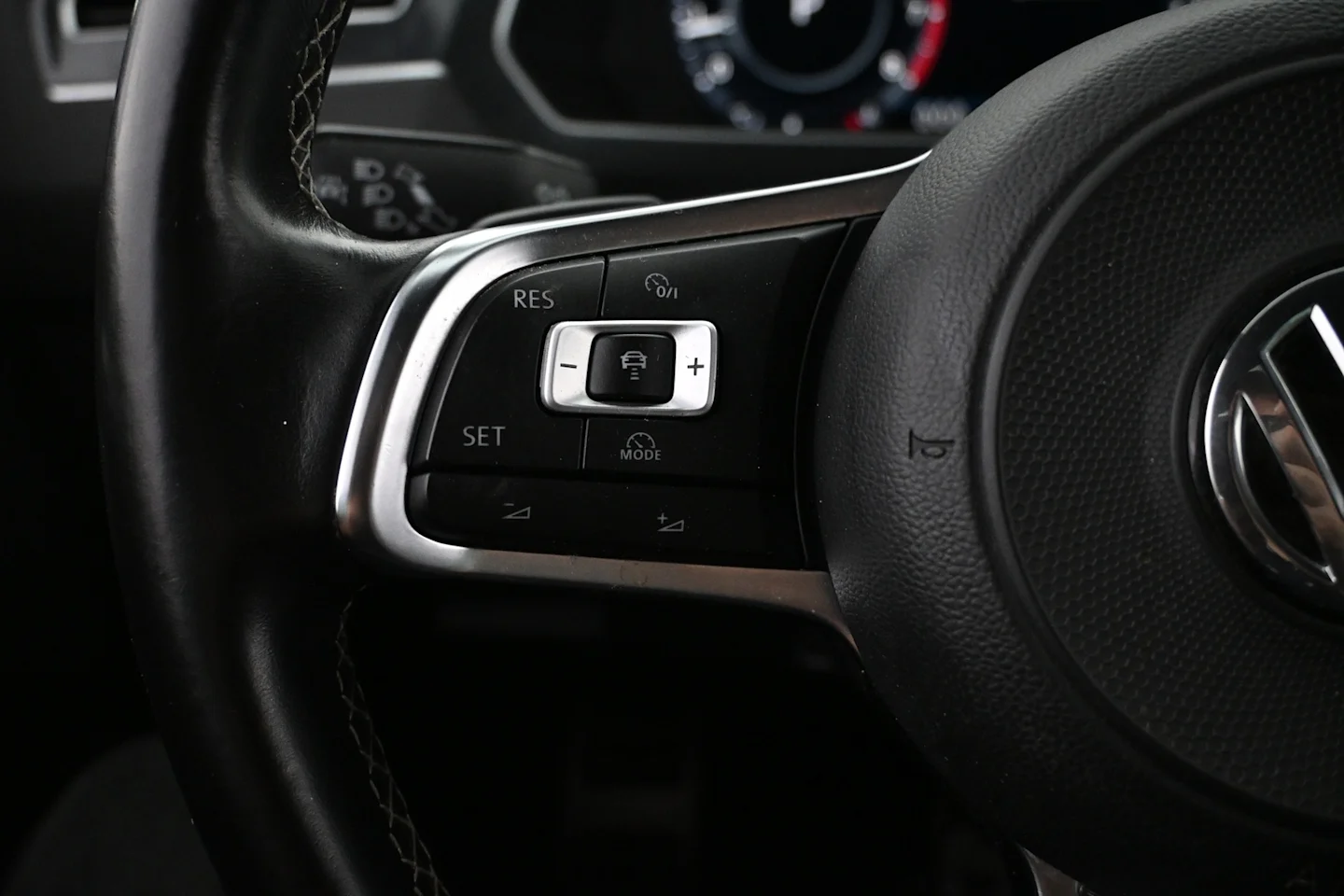 Car Image - 5EkAlc5touwqMjfZgjo9D2