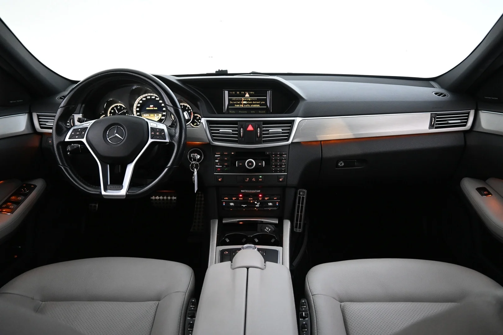 Car Image - 78FMlBl7ee1i6M0O9I2iCp
