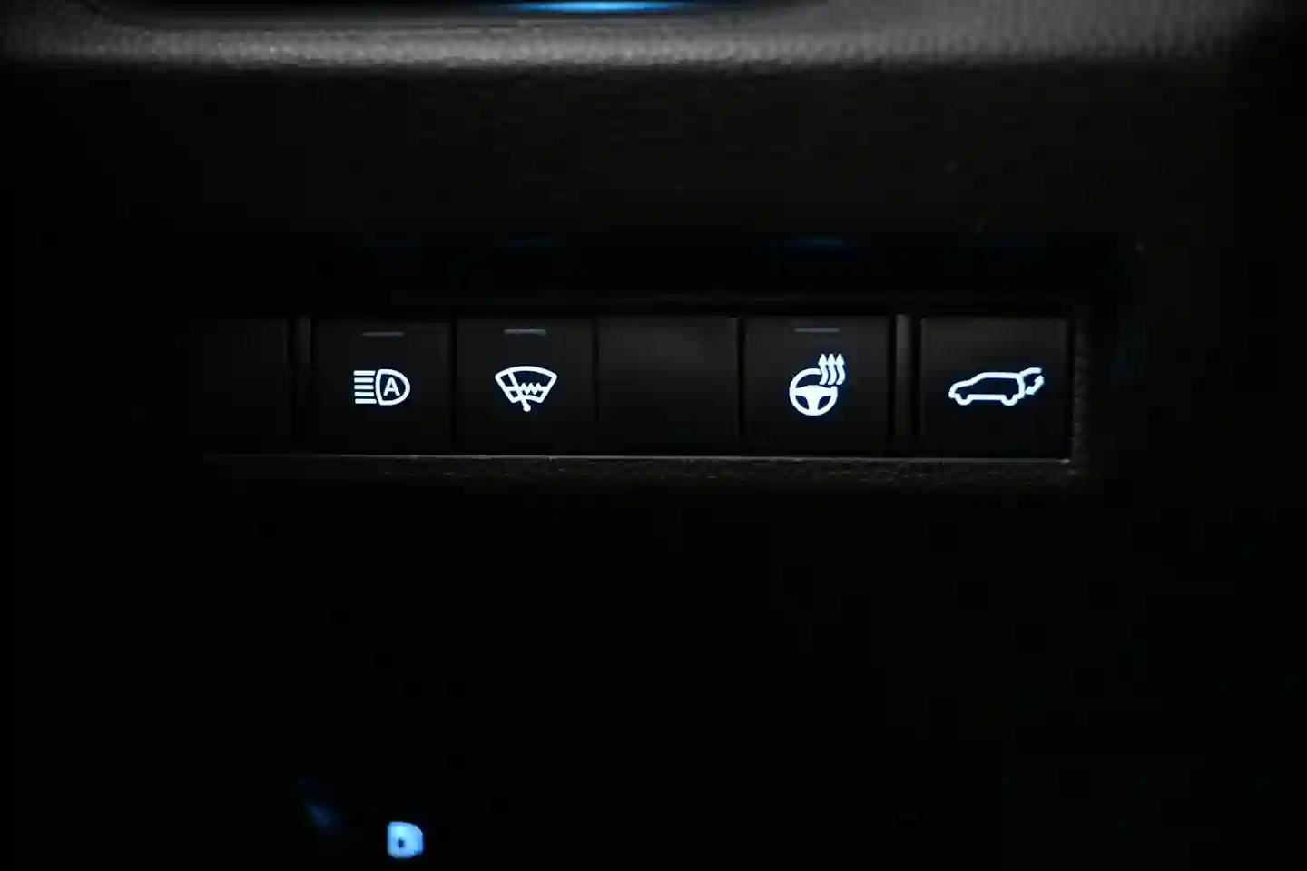Car Image - 1aH4ihkZvkXC8HPcsHGXjK