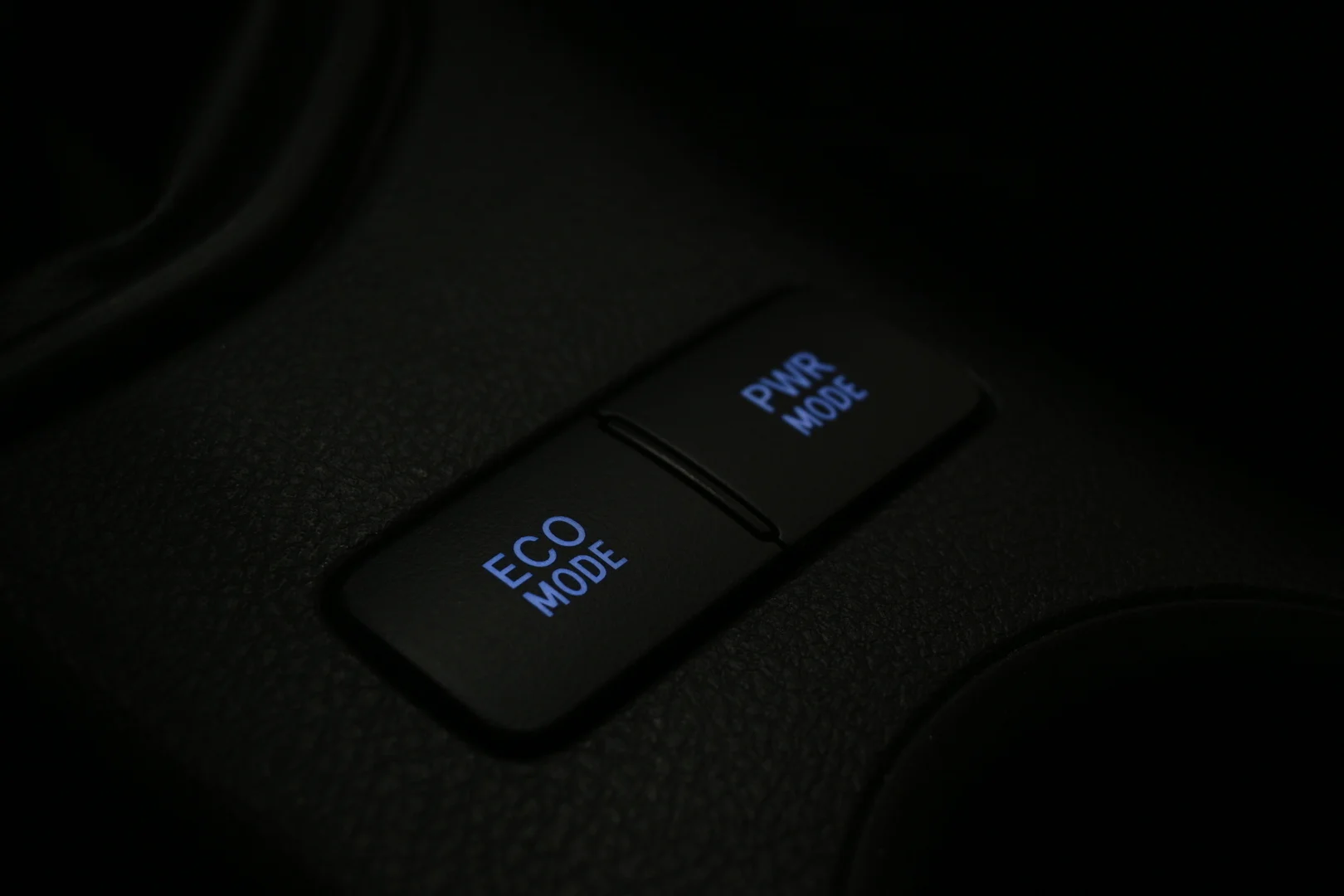 Car Image - 3OC1BzrSlfAsYznJZD0q2a