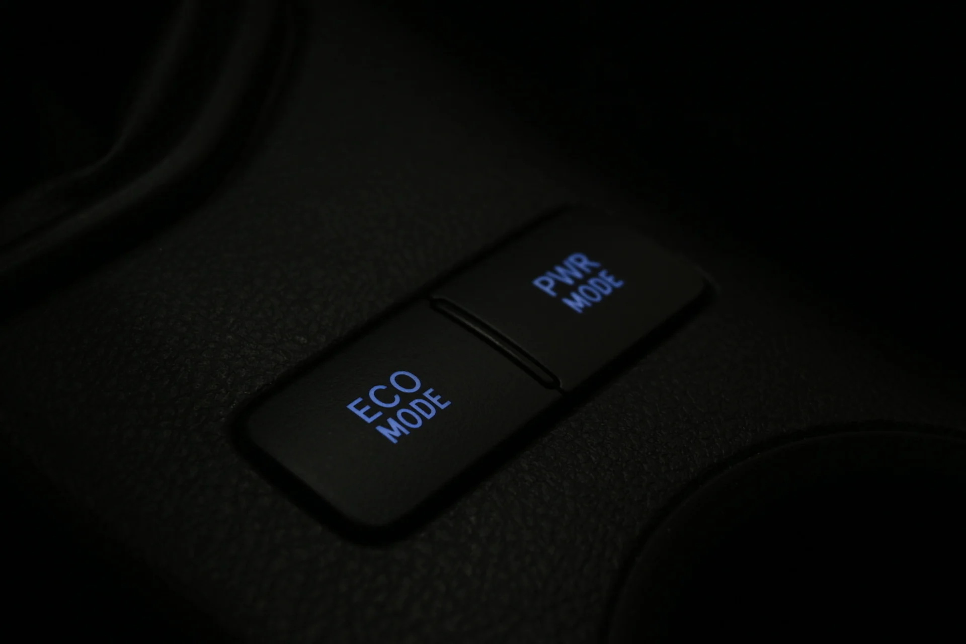 Car Image - 3OC1BzrSlfAsYznJZD0q2a