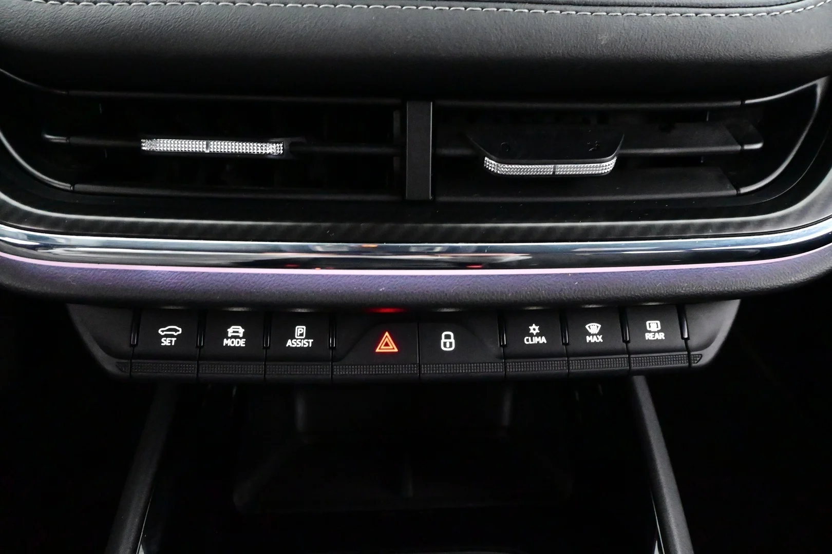 Car Image - 4hUAvzFZEvcBcBqsCVHheu