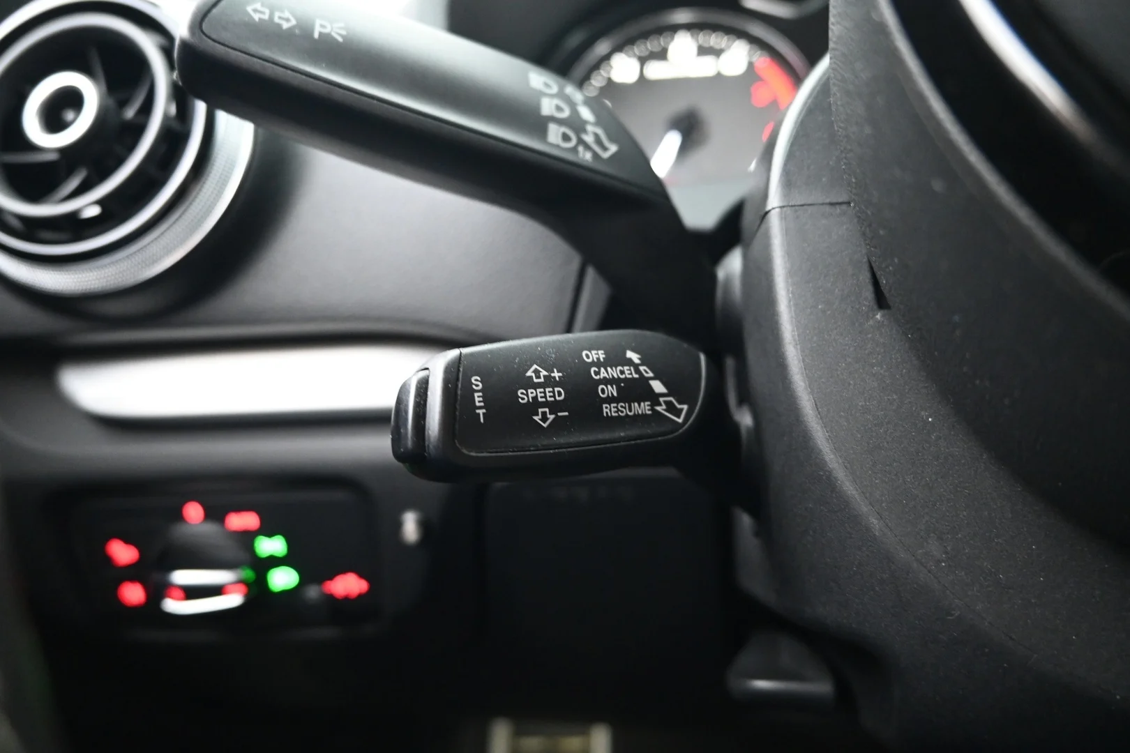 Car Image - 4TCGrmu8foEv892vpM3z92