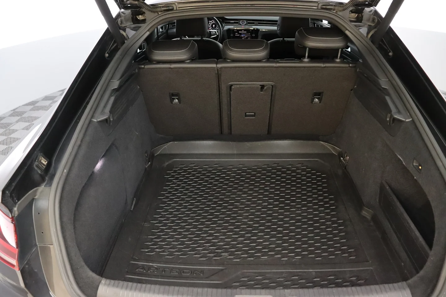 Car Image - 4LtI4wrhUChDjwI0wle9hs